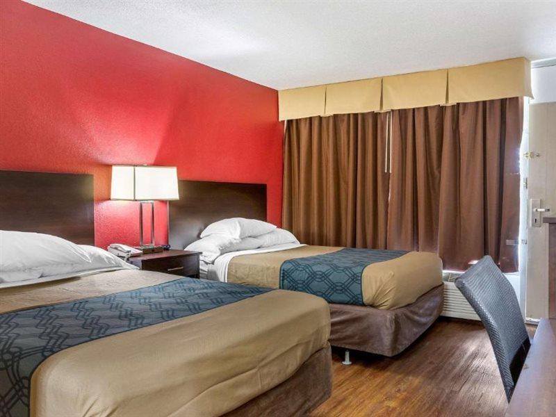 Econo Lodge Shorewood Eksteriør bilde
