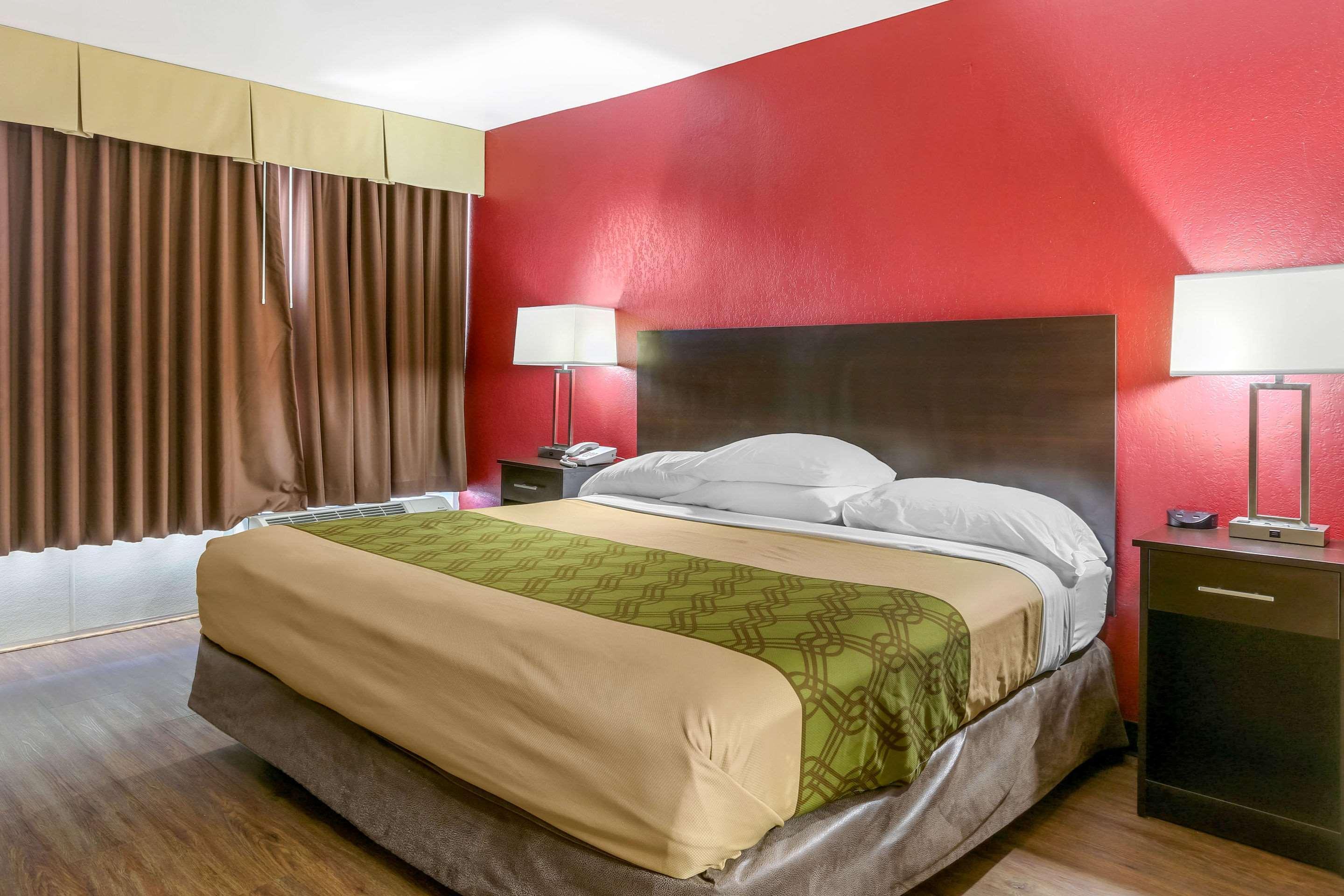 Econo Lodge Shorewood Eksteriør bilde