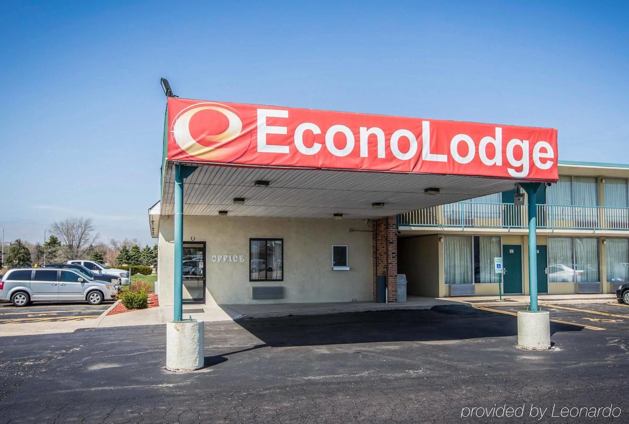 Econo Lodge Shorewood Eksteriør bilde