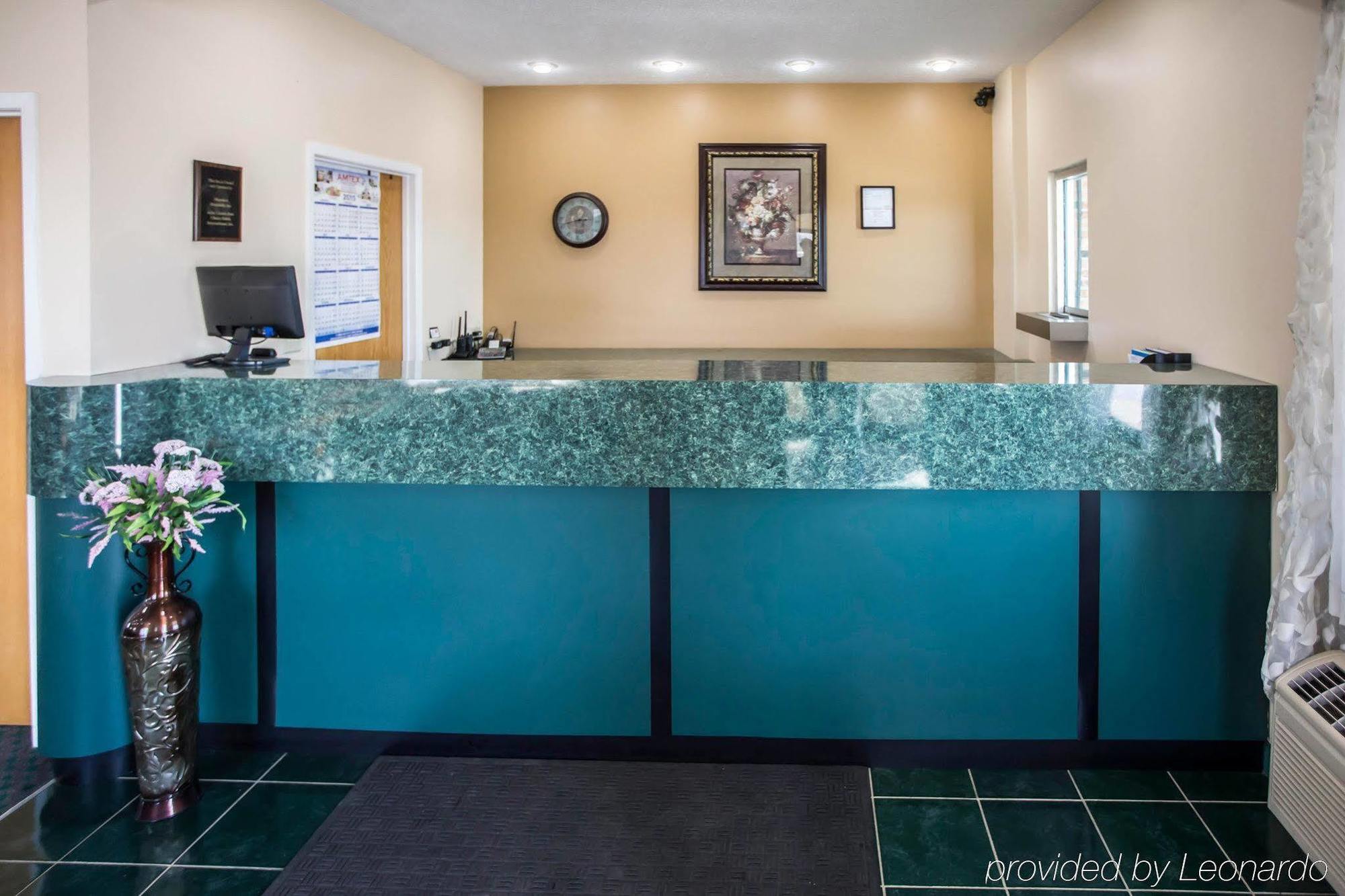 Econo Lodge Shorewood Eksteriør bilde